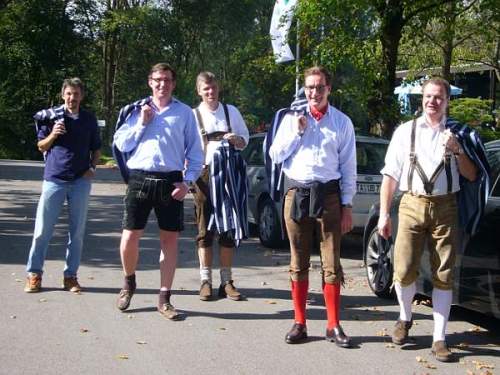 Senioren des Hockey-Club Bad Homburg auf dem Weg zur Wiesn, September 2010