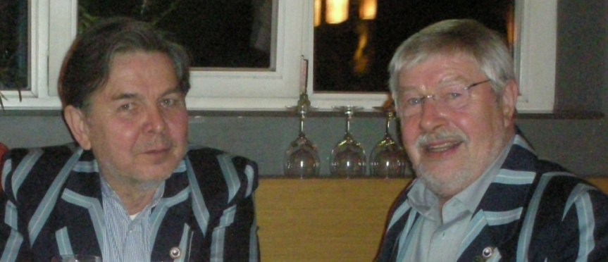 Matthias und Bio - zwei Altvordere mit "Parteiabzeichen"